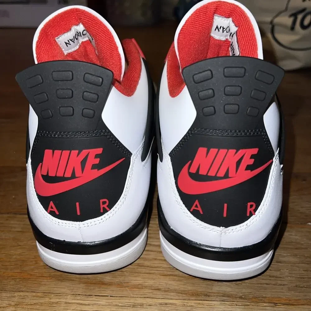 Jordan 4 Retro OG 2020 Mid Fire Red Men Size 14/Women 15.5 RARE SIZE! NEW.NWB.DS